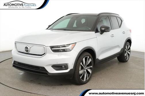 2022 Volvo XC40 Recharge Pure Electric P8 Twin Plus