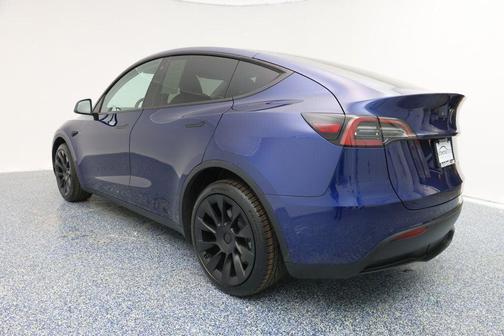 2022 Tesla Model Y Long Range Dual Motor All-Wheel Drive