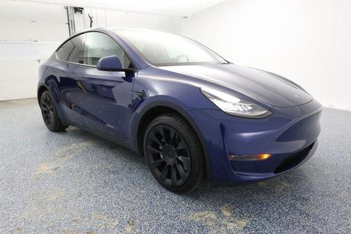 2022 Tesla Model Y Long Range Dual Motor All-Wheel Drive