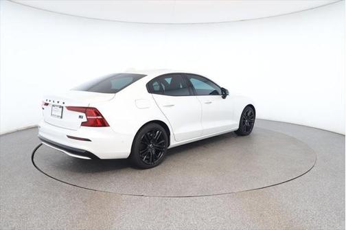 2024 Volvo S60 Recharge Plug-In Hybrid T8 Plus Black Edition