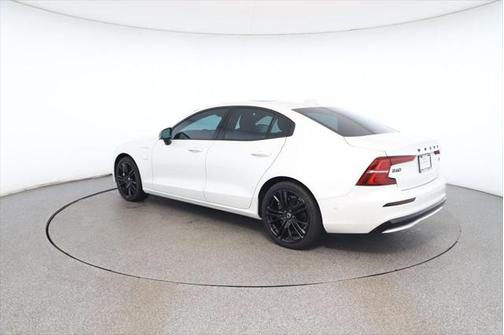 2024 Volvo S60 Recharge Plug-In Hybrid T8 Plus Black Edition