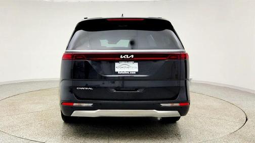 2024 Kia Carnival SX