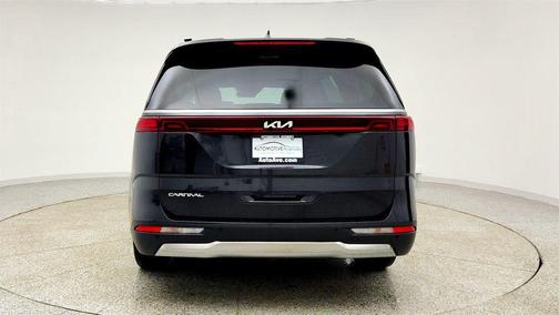 2024 Kia Carnival SX
