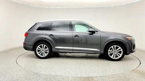 Samurai Gray Metallic 2025 Audi Q7 55 Premium Plus