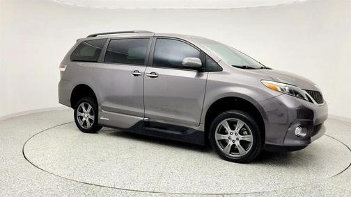 2017 Toyota Sienna SE Premium