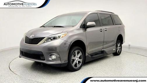 2017 Toyota Sienna SE Premium