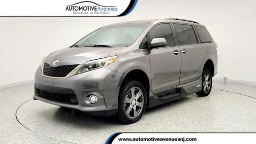 2017 Toyota Sienna SE Premium