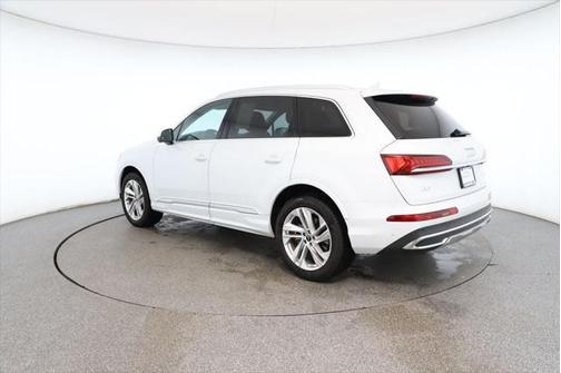 2023 Audi Q7 45 Premium Plus