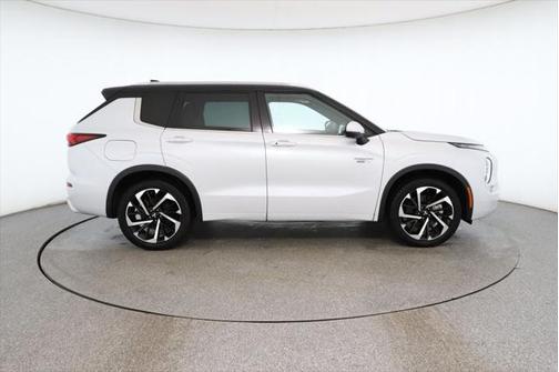 2023 Mitsubishi Outlander PHEV SEL