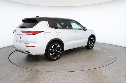2023 Mitsubishi Outlander PHEV SEL