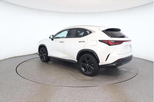 2024 Lexus NX 450h+ Luxury