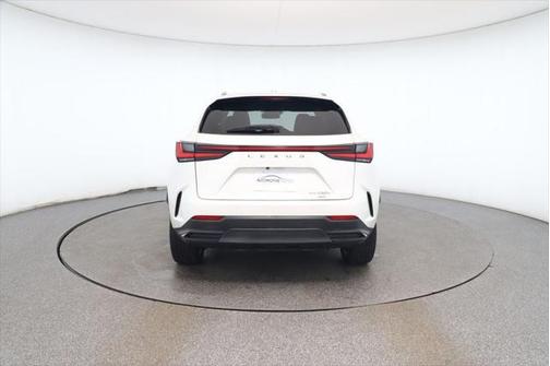 2024 Lexus NX 450h+ Luxury