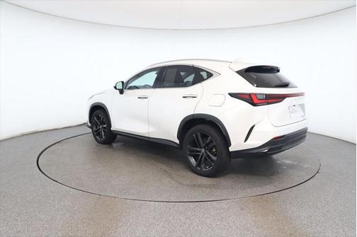2024 Lexus NX 450h+ Luxury