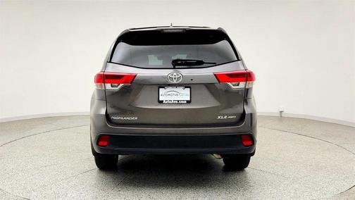 Predawn Gray Mica 2019 Toyota Highlander XLE