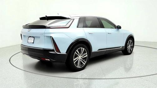 Nimbus Metallic 2024 Cadillac LYRIQ Tech