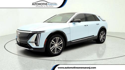 Nimbus Metallic 2024 Cadillac LYRIQ Tech