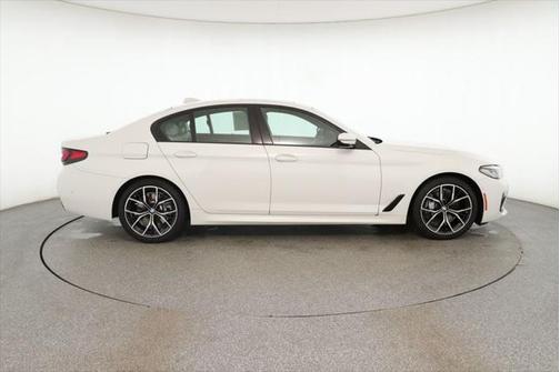 2022 BMW 540 i