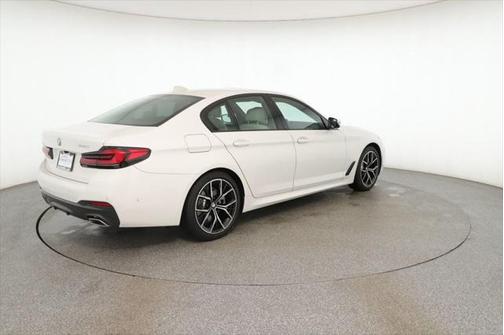 2022 BMW 540 i