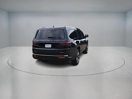 2023 Jeep Wagoneer L Series III 4x4