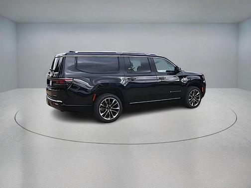 2023 Jeep Wagoneer L Series III 4x4