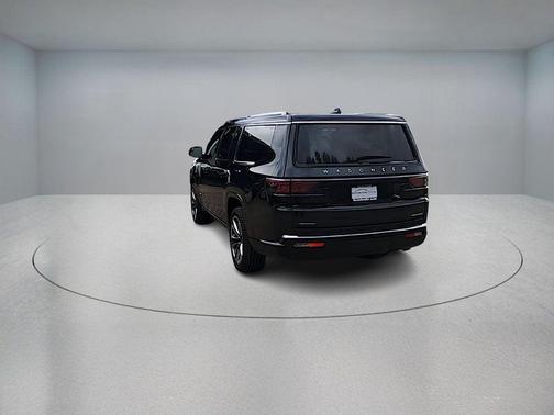 2023 Jeep Wagoneer L Series III 4x4