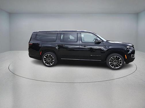 2023 Jeep Wagoneer L Series III 4x4