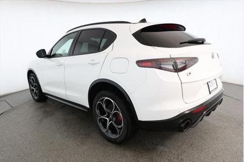 2024 Alfa Romeo Stelvio Veloce AWD