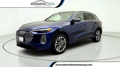 Navarra Blue Metallic 2025 Audi Q5 Prestige TFSI quattro S tronic