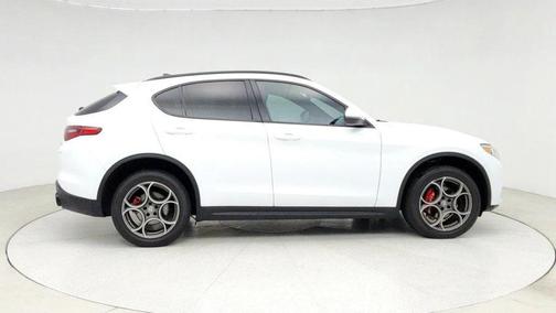 2022 Alfa Romeo Stelvio Sprint