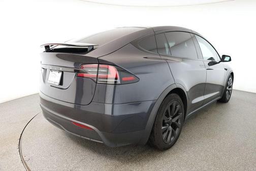 2024 Tesla Model X Long Range
