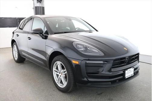 2023 Porsche Macan Base