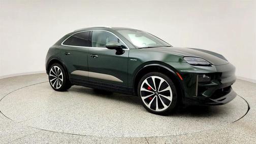 Oak Green Metallic Neo 2024 Porsche Macan Macan Electric Turbo