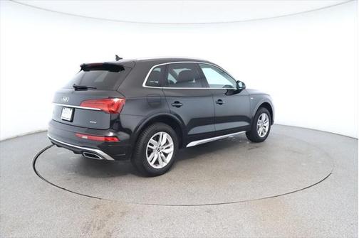 2022 Audi Q5 45 S line Premium