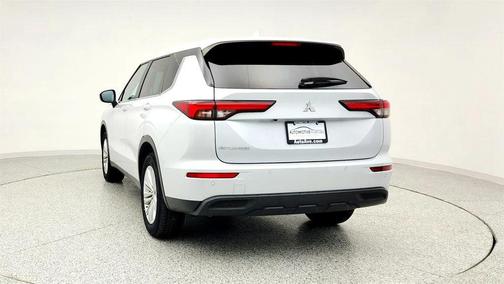 2023 Mitsubishi Outlander ES 2.5 2WD