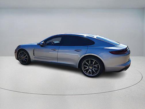 2019 Porsche Panamera 4
