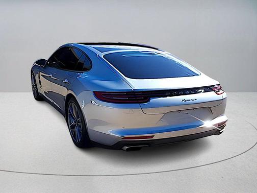 2019 Porsche Panamera 4