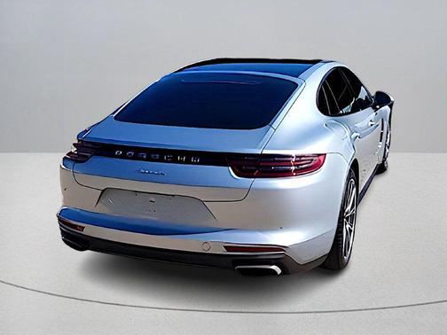 2019 Porsche Panamera 4