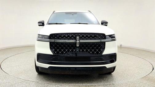 PRISTINE WHITE METALLIC 3C 2025 Lincoln Navigator Reserve