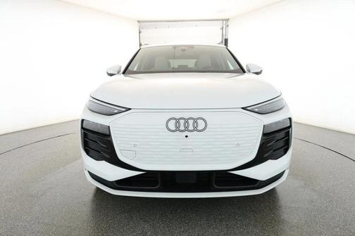 2025 Audi Q6 e-tron Premium Plus quattro