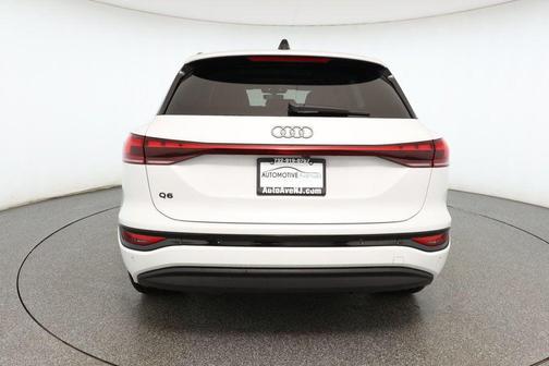 2025 Audi Q6 e-tron Premium Plus quattro
