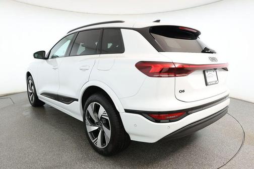 2025 Audi Q6 e-tron Premium Plus quattro