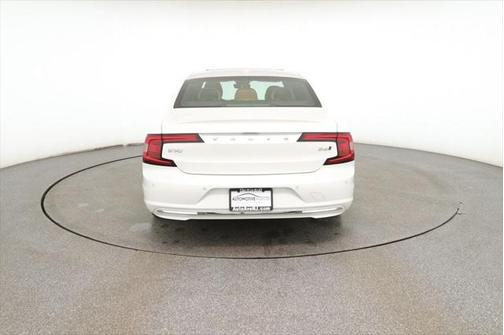2022 Volvo S90 B6 Inscription