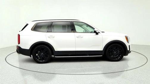 Glacial White Pearl 2022 Kia Telluride SX