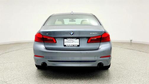 Bluestone Metallic 2019 BMW 530 xDrive