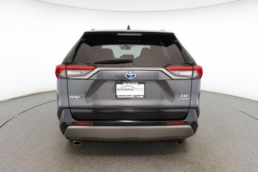 2023 Toyota RAV4 Hybrid SE