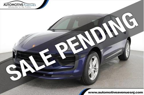 2022 Porsche Macan Base