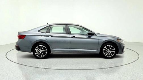 Platinum Gray Metallic 2025 Volkswagen Jetta 1.5T Sport