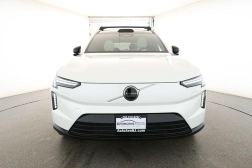 2025 Volvo EX90 Twin Motor Performance Ultra 6-Seater