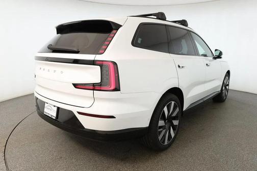 2025 Volvo EX90 Twin Motor Performance Ultra 6-Seater