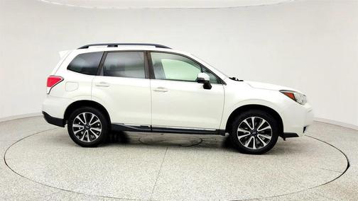 Crystal White Pearl 2017 Subaru Forester 2.0XT Touring